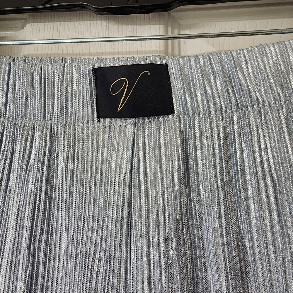 Victoria Secret Shiny Joggers size Large NWT!!! - Picture 3 of 4